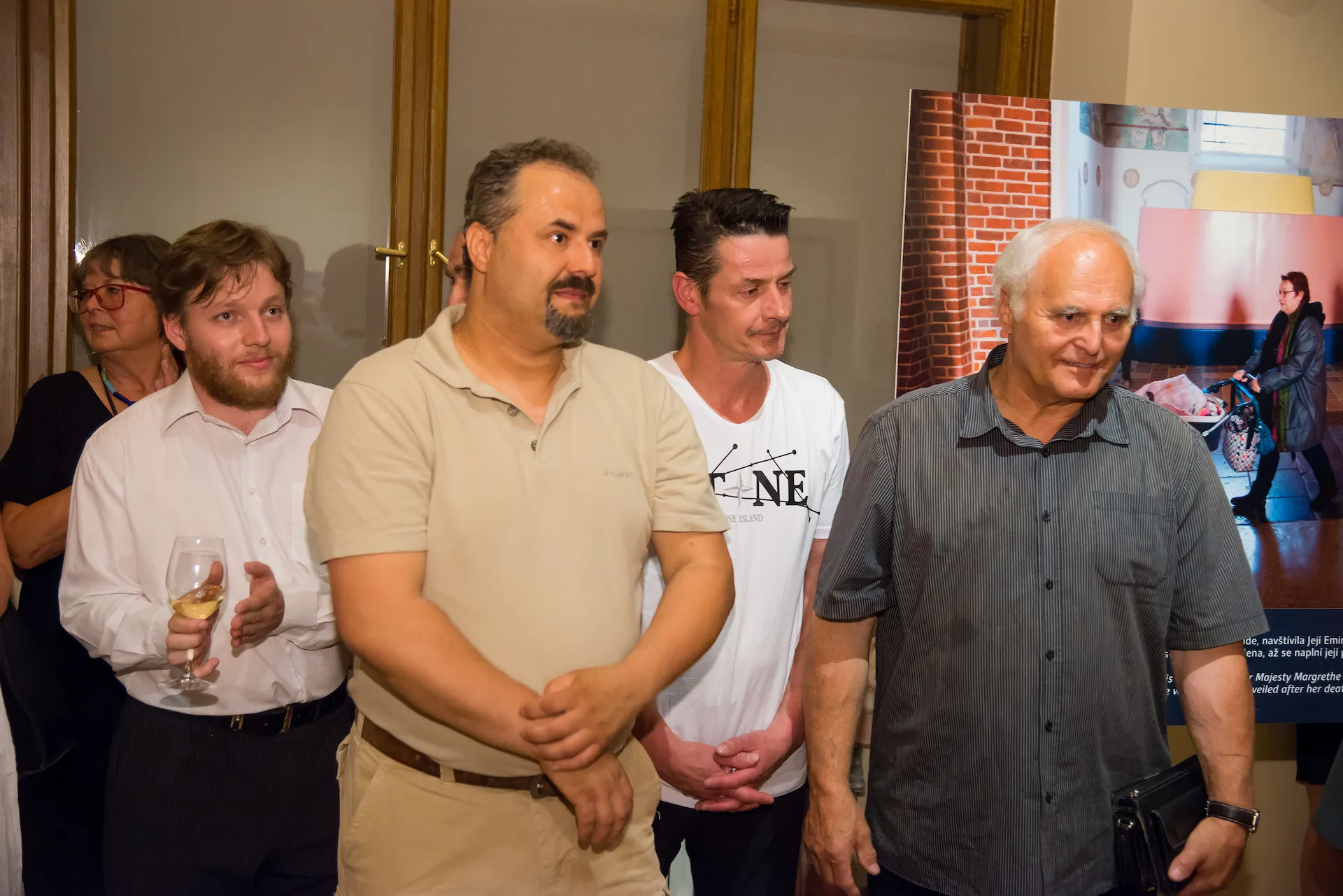 SARKOFÁG PRO KRÁLOVNU — snímek 7